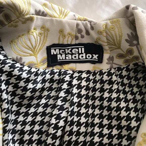 Cropped Floral Jacquard Jacket - Picture 2 of 5